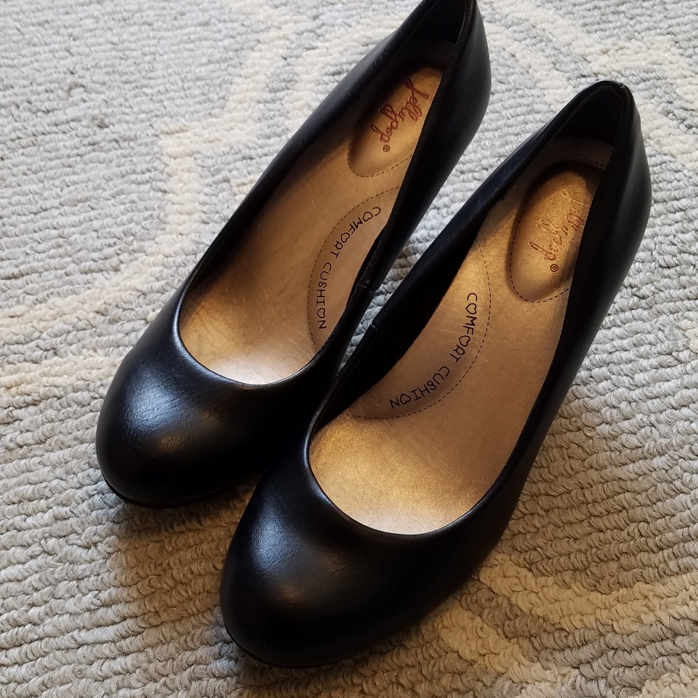 Like New - Jelly Pop Black pumps size 7.5/8